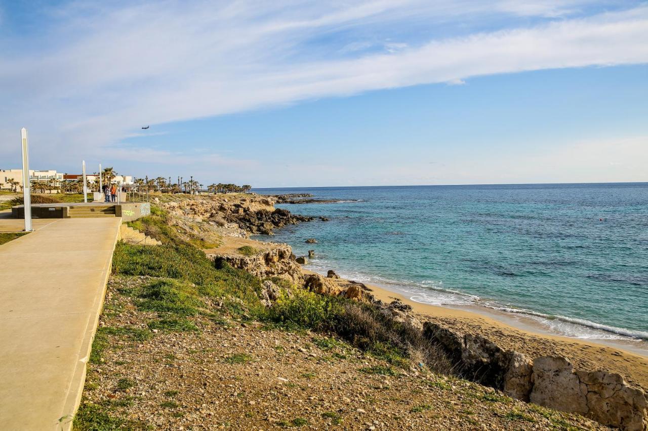 Spacious 2 Bedroom Appartment Near Mall -Internet 1Gbps Paphos Exterior foto