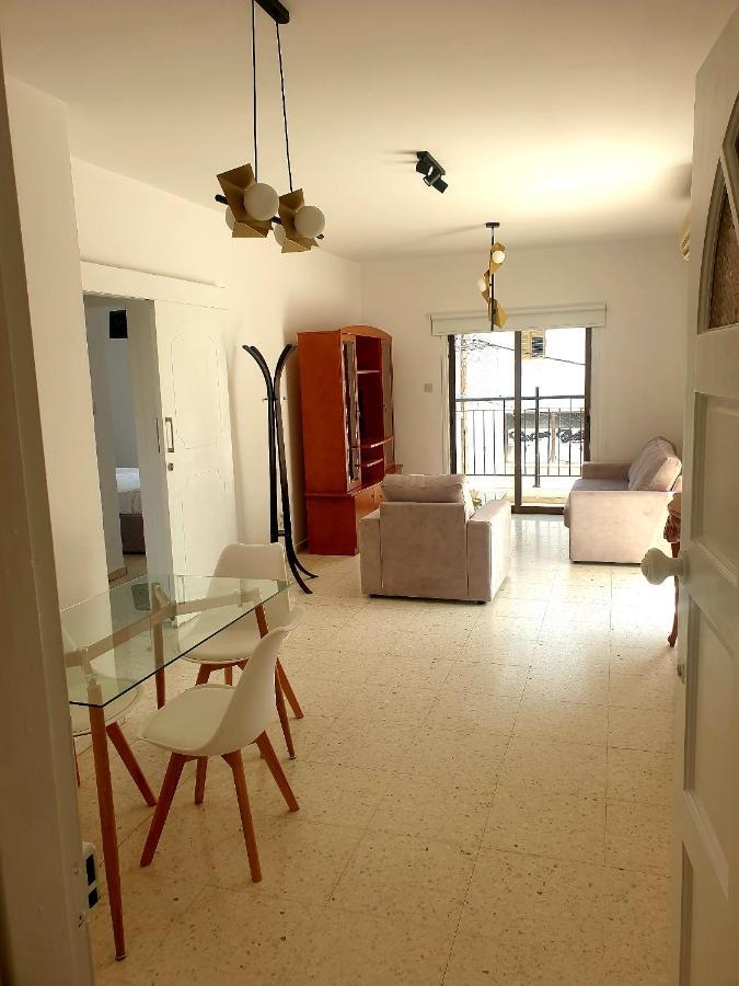 Spacious 2 Bedroom Appartment Near Mall -Internet 1Gbps Paphos Exterior foto