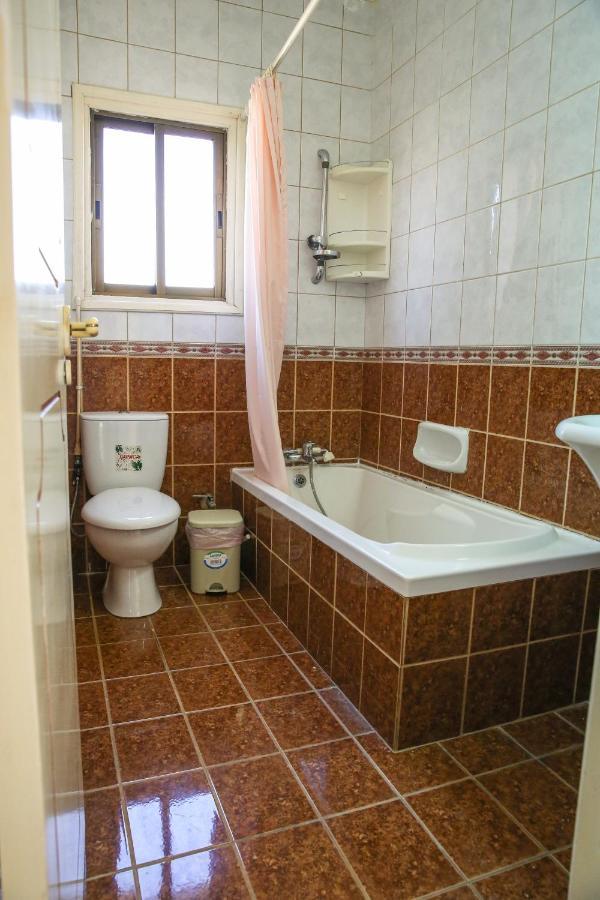 Spacious 2 Bedroom Appartment Near Mall -Internet 1Gbps Paphos Exterior foto