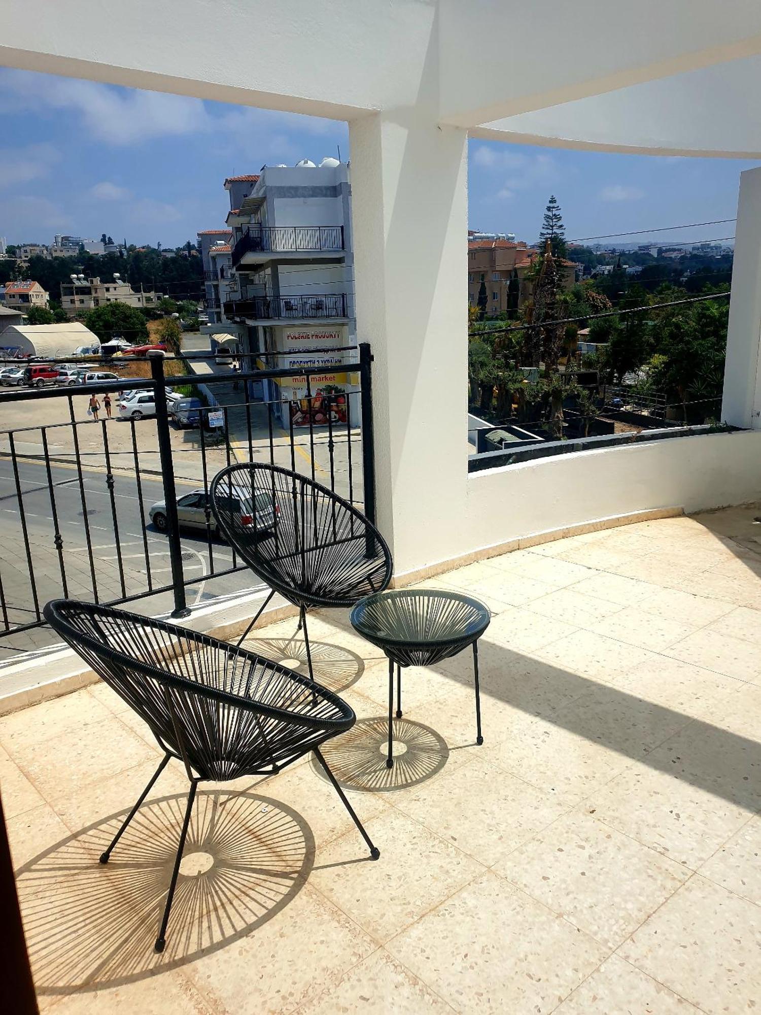 Spacious 2 Bedroom Appartment Near Mall -Internet 1Gbps Paphos Exterior foto